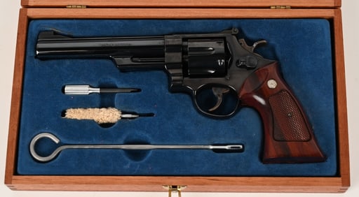 AMAZING SMITH & WESSON MODEL 25-2 1955 REVOLVER