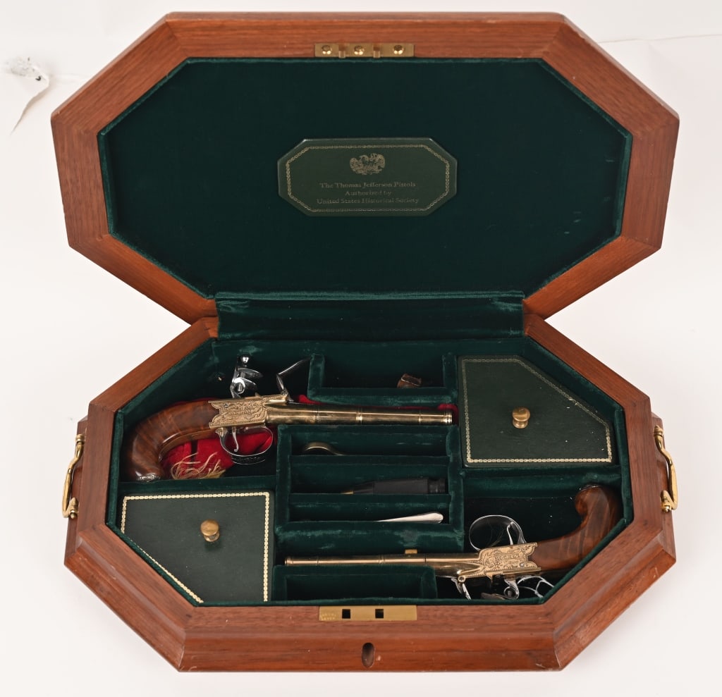 U.S. HISTORICAL THOM. JEFFERSON CASED SET PISTOLS: SERIAL NUMBERs: 232 A & B. BARRELS 5". CALIBER .41 This is set number 391 of a total of 1000 sets of Thomas Jefferson pistols. They come as a matched pair in special walnut case with tools. The pistol