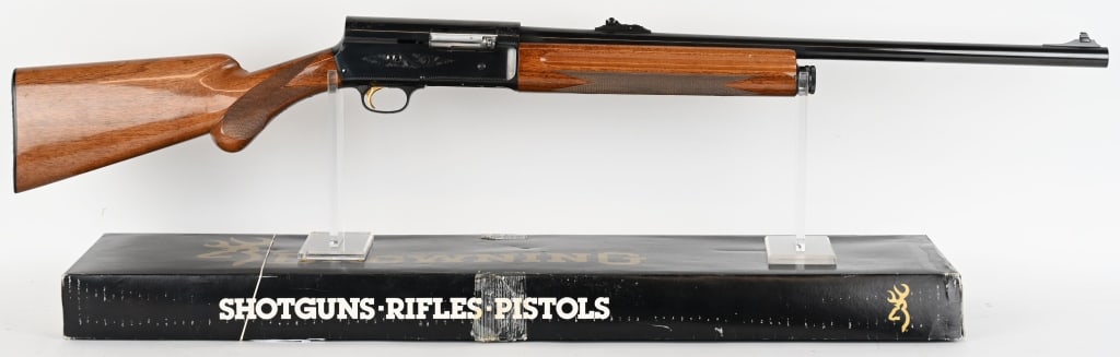 BROWNING A-5 LIGHT TWELVE SHOTGUN 12 GAUGE: SERIAL NUMBER: 6G53773. BARREL: 24". GAUGE: 12 GA. CHOKE: MOD. CHAMBER: 2 ¾". LOP: 14 ½". DAC: 1 3/4". DAH: 2 3/8". MANUFACTURED: 1966. Made by Miroku, The Light Twelve features blued finish