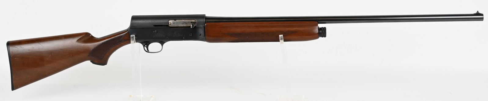 AMERICAN BROWNING AUTO 5 REMINGTON SHOTGUN: SERIAL NUMBER: C15668. BARREL: 28". GAUGE: 20 GA. CHOKE: MOD. CHAMBERS: 2 ?". LOP: 14 3/8". DAC: 1 ?". DAH: 2 ?". MANUFACTURED: 1940-1947. This is a Remington-produced variation of the Browning Auto 5