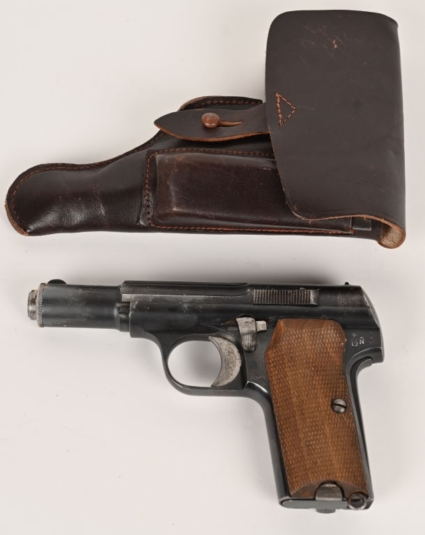 ASTRA MODEL 300 WW2 VINTAGE NAZI PROOF W / HOLSTER: SERIAL NUMBER: 573487 BARREL: 4". CALIBER: .380 ACP. MANUFACTURED: 1941-1942 Nazi marked. No import marks found. Matching serials on the slide and frame. Standard sights, original blued finish and che