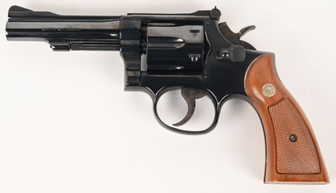 SMITH AND WESSON MODEL 48-4 REVOLVER 22 MRF