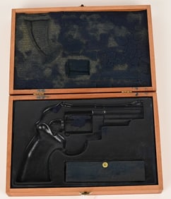 VINTAGE SMITH & WESSON K-FRAME WOOD CASE