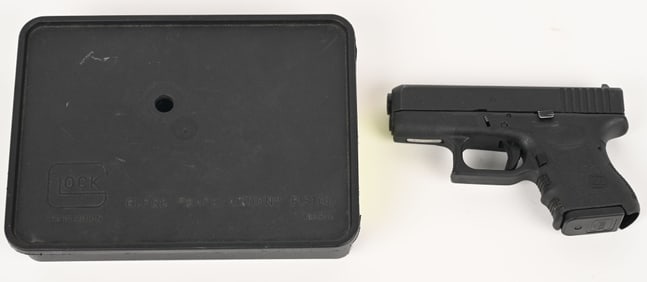 GLOCK MODEL 27 SEMI AUTO PISTOL .40 S&W