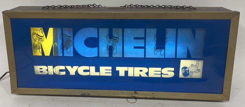 MICHELIN BICYCLE TIRES LIGHTED MOVING SIGN (1 of 4)