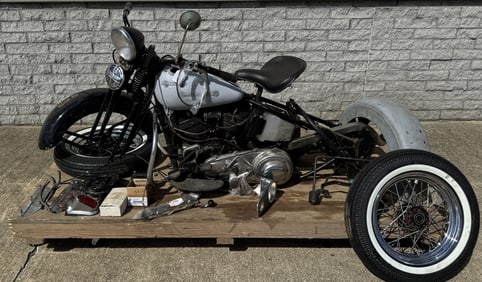 1947 HARLEY DAVIDSON FL KNUCKLEHEAD MOTORCYCLE