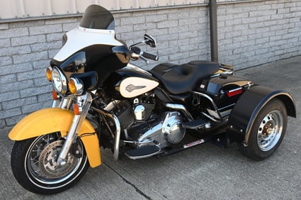 08 HARLEY DAVIDSON ELECTROGLIDE TRIKE CONVERSION