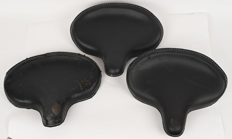 3- HARLEY DAVIDSON SOLO SEATS