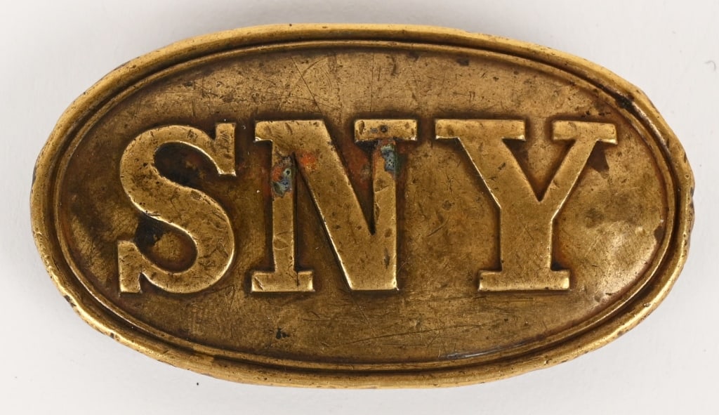CIVIL WAR M1839 STATE OF NEW YORK BELT BUCKLE SNY: SNY 1839 Pattern small oval waist belt plate. It is die-struck with the rolled brass and lead filled with brass arrow hook. The buckle has a lightly polished semi dull finish and normal scratches and