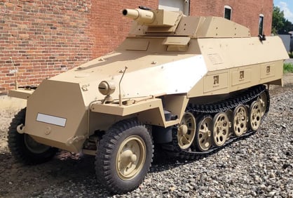 WW2 GERMAN WEHRMACHT 1944 Sd.Kfz. 251/9 D HALF-TRACK