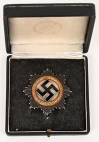 WWII NAZI GERMAN CASED GERMAN CROSS IN GOLD #20