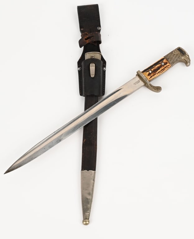 WWII NAZI GERMAN POLIZEI STAG GRIP BAYONET WW2: 1936 pattern Prussian police slotted dress bayonet. Roughly 33cm long, bright, nickel/silver plated, drop forged steel blade has full length fullers running off the tip end. The reverse is stamped E &