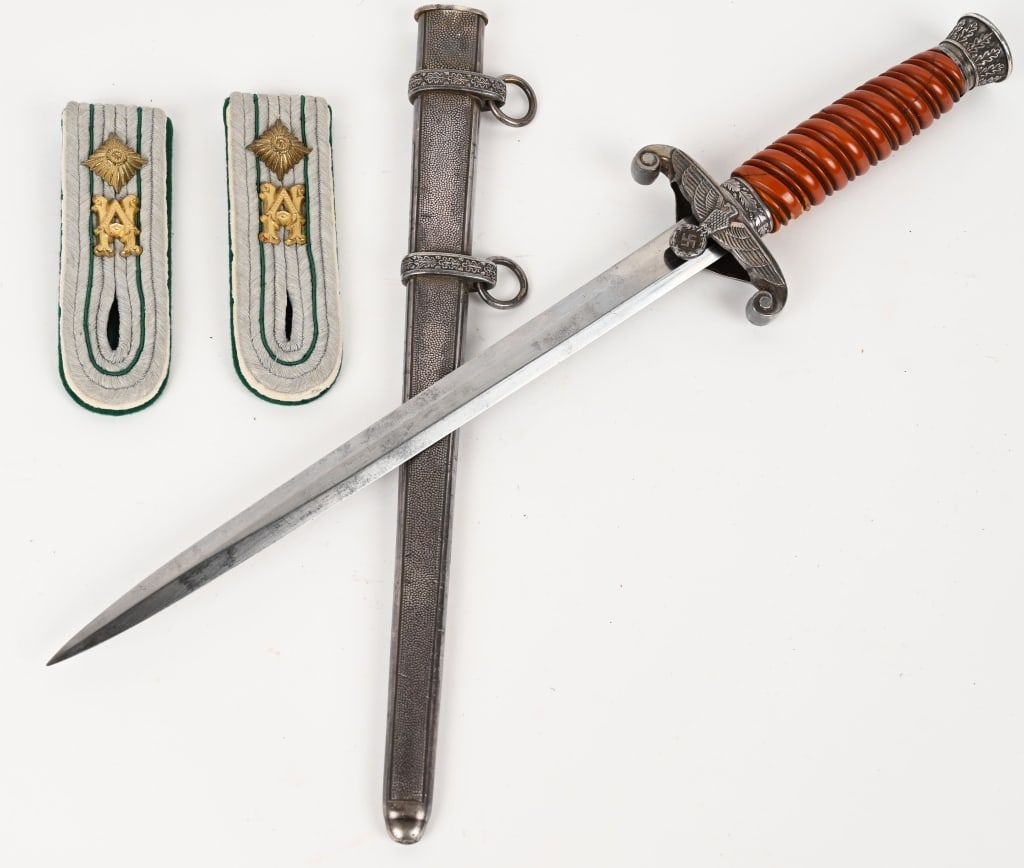 WWII NAZI GERMAN EARLY ARMY DAGGER BY TIGER WW2: The dagger features an approximately 26cm long drop forged steel construction and nickel/silver plated stiletto style blade with a flat central ridge and a full length, including the hilt, of roughly,