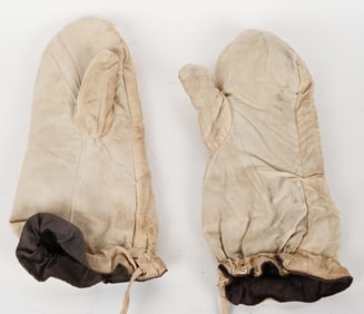 WWII NAZI GERMAN WHITE CAMO THREE FINGER MITTENS
