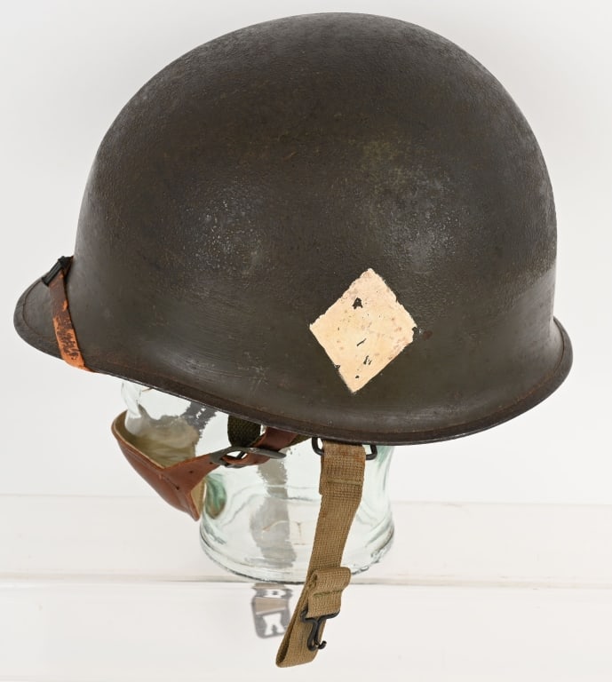 WWII US 501ST PAINTED AIRBORNE M1C JUMP HELMET WW2: Very attractive WWII front seam M1C Paratrooper Jump Helmet with a very attractive Westinghouse Jump Liner with original leather chin cup. To each side of the helmet is a White Diamond repre