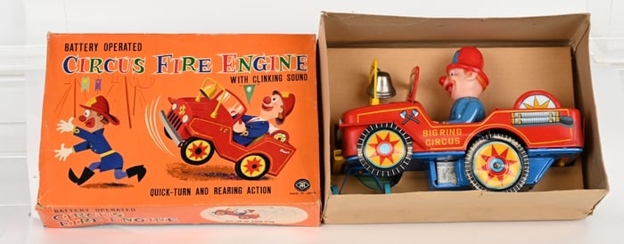JAPAN BATTERY OP CIRCUS FIRE ENGINE w/ BOX