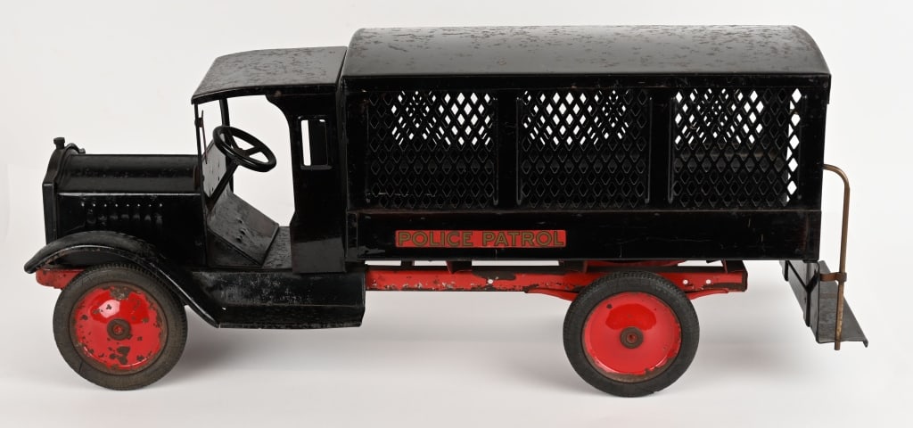 KEYSTONE PACKARD POLICE PATROL TRUCK (1 of 10)