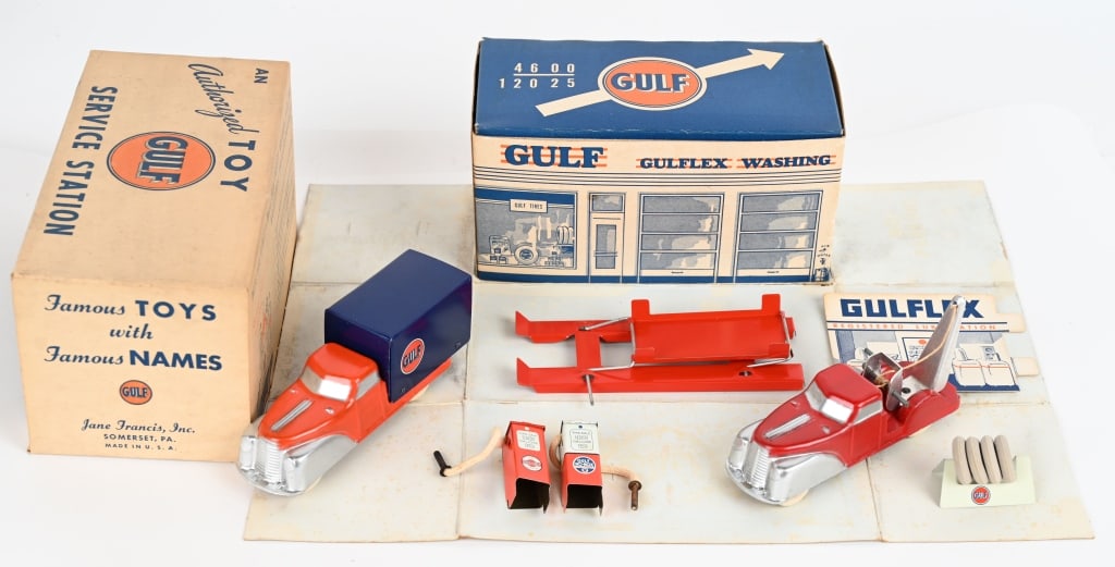 JANE FRANCIS GULF GASOLINE TOY SERVICE STATION (1 of 18)