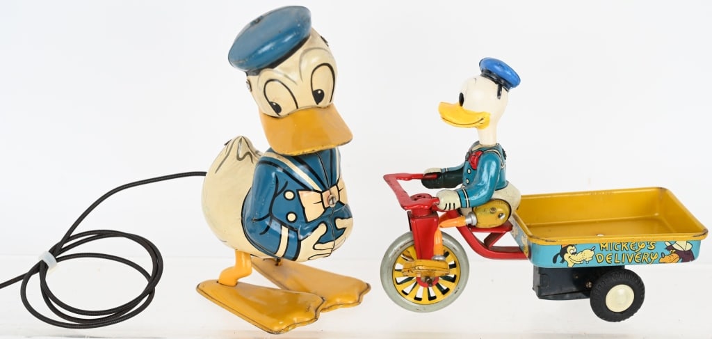 LINEMAR DONDALD DUCK DELIVERY & HOPPER: Both all original an din clean condition. Both working. Nice pair of toys. Largest 6" Excellent