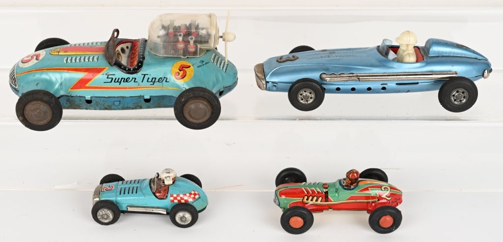 4- JAPAN TIN FRICTION RACE CARS (1 of 10)