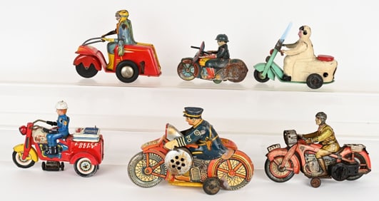 LOT OF VINTAGE TOY MOTORCYCLES