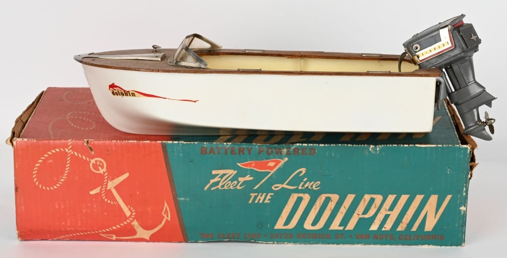 FLEET LINE THE DOLPHIN SPEEDBOAT w/ MOTOR (1 of 14)