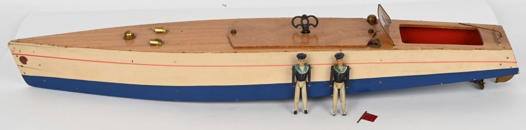LARGE SEA GULL CLOCKWORK WOOD SPEEDBOAT (1 of 16)