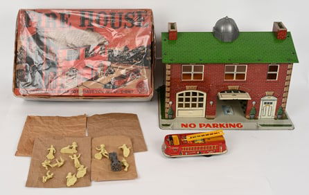 MARX #4820 FIRE HOUSE PLAYSET