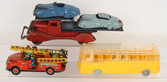 LOT OF TOY VEHICLES