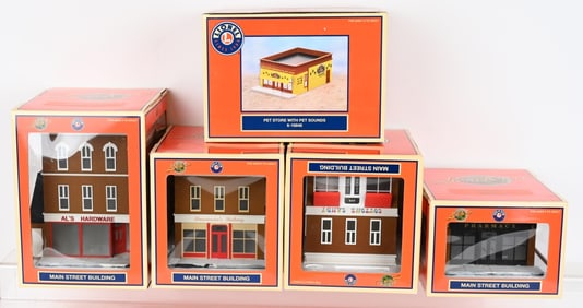 LIONEL BUILDING ACCESSORIES w/ BOXES