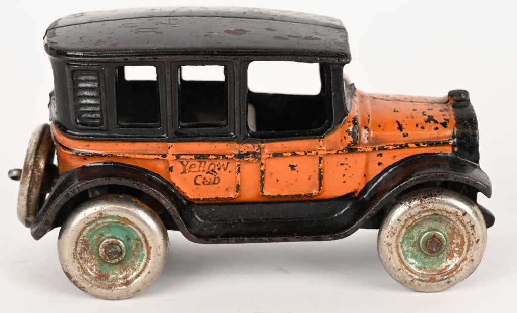 5" ARCADE CAST IRON YELLOW CAB (1 of 10)