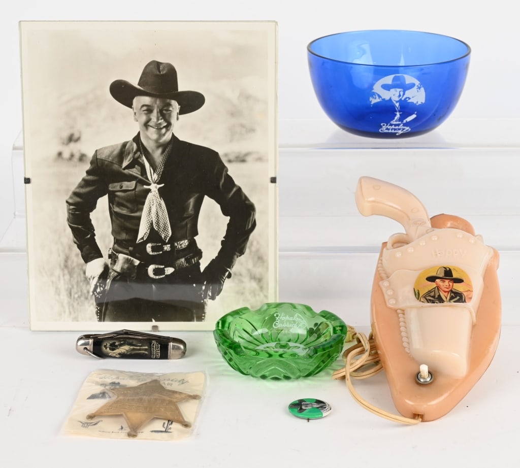 HOPALONG CASSIDY LOT: Includes Gun & Holster Night Light, Badge, Bowl, Ash Tray, and More. Excellent