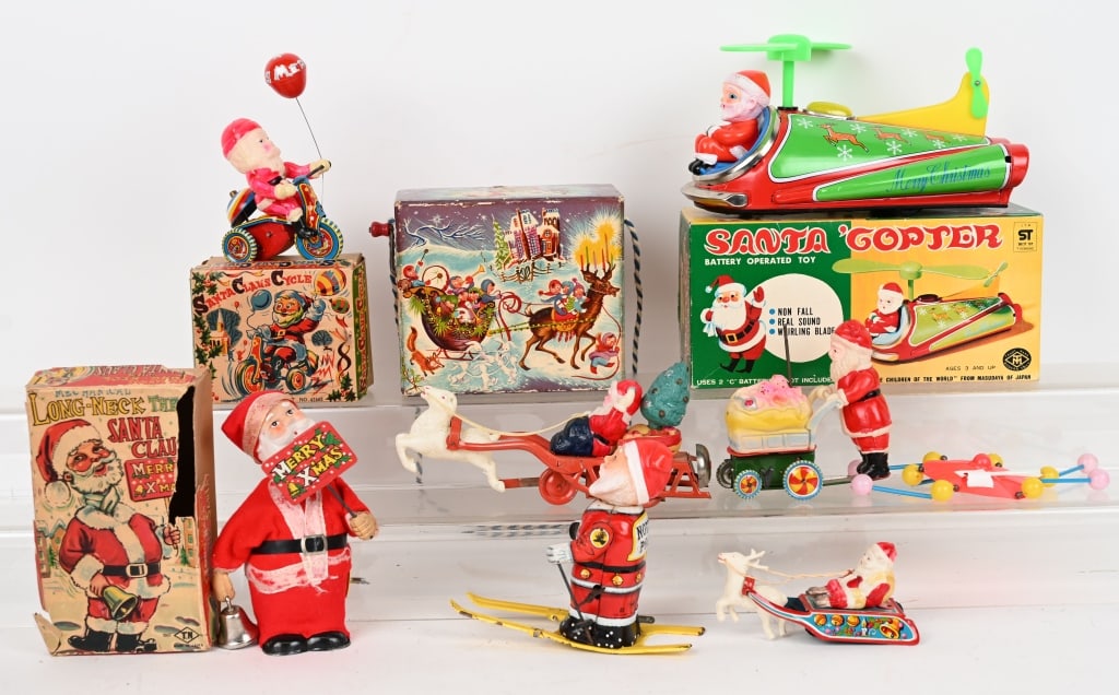 LOT OF CHRISTMAS TOYS: Great lot of vintage Christmas Santa Claus Toys. Conditons vary. AS-IS