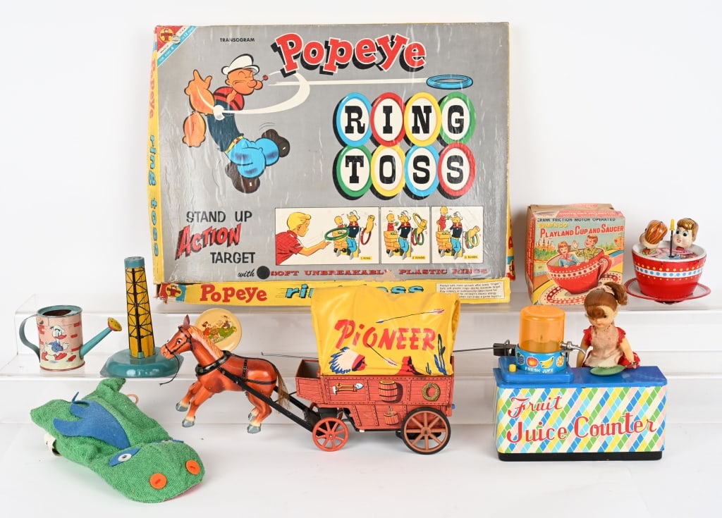 LOT OF VINATGE TOYS (1 of 14)