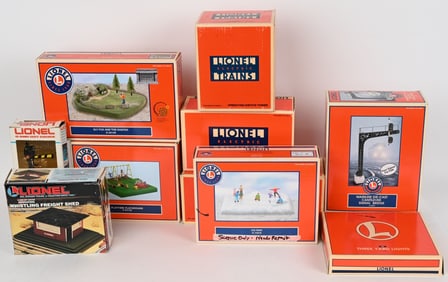 10- LIONEL ACCESSORIES w/ BOXES