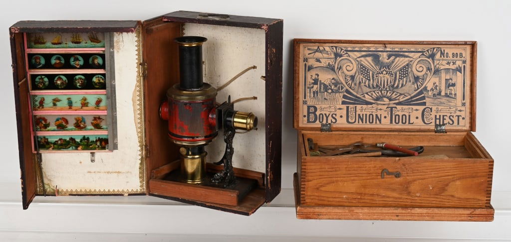 GERMAN MAGIC LANTERN & BOYS UNION TOOL CHEST (1 of 10)
