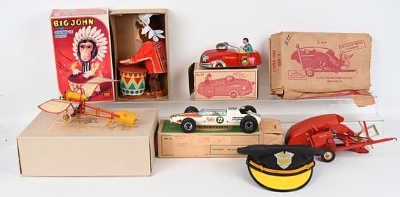 LOT OF VINTAGE TOYS