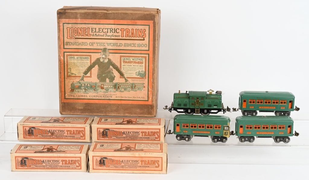 LIONEL PREWAR 252, 607, 607, 608 PASSENGER SET (1 of 14)