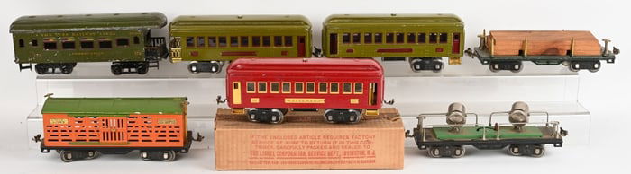 7- LIONEL & IVES STANDARD GAUGE CARS