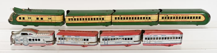 2- MARX STREAMLINER TRAIN SETS