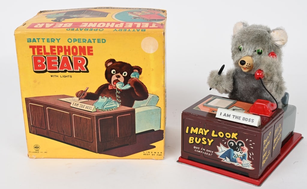 JAPAN BATTERY OP TELEPHONE BEAR w/ BOX (1 of 8)