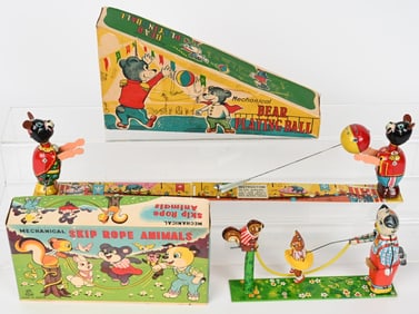 TPS BEAR PLAYING BALL & SKIP ROPE ANIMALS w/ BOX