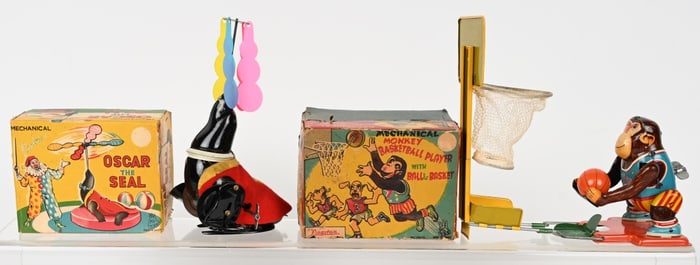 TPS MONKEY BASKETBALL PLAYER & OSCAR THE SEAL