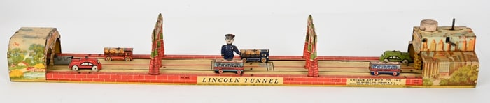 UNIQUE ART TIN WINDUP LINCOLN TUNNEL