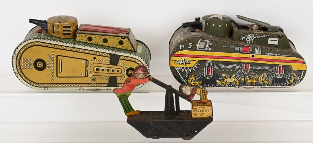 3- TIN WINDUP MARX TOYS, TANKS & HANDCAR (1 of 4)