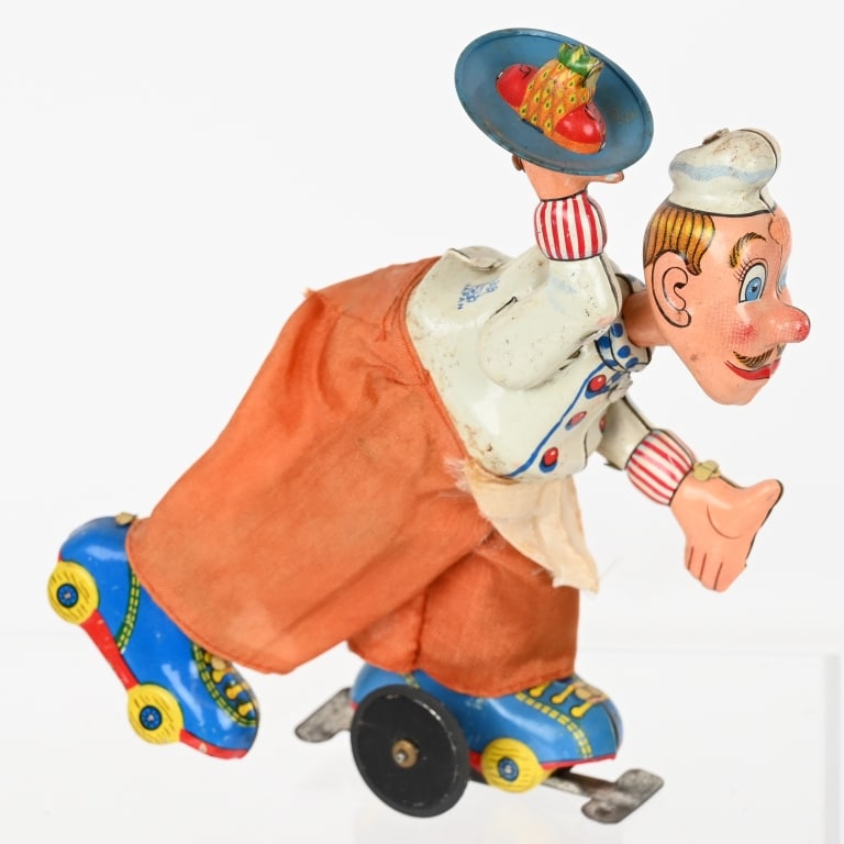 JAPAN TPS TIN WINDUP SKATING CHEF (1 of 4)