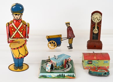 5- VINTAGE TIN WINDUP TOYS