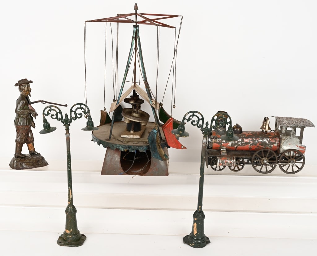 EARLY TIN AND CAST IRON TOY LOT (1 of 6)