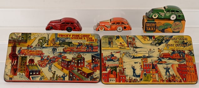 3- MARX TRICKY TAXIS & 2 BUSY STREET PLATFORMS