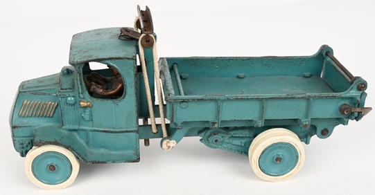 ARCADE CAST IRON MACK T-BAR DUMP TRUCK